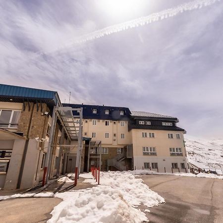 Albergue Inturjoven Sierra Nevada Exteriör bild