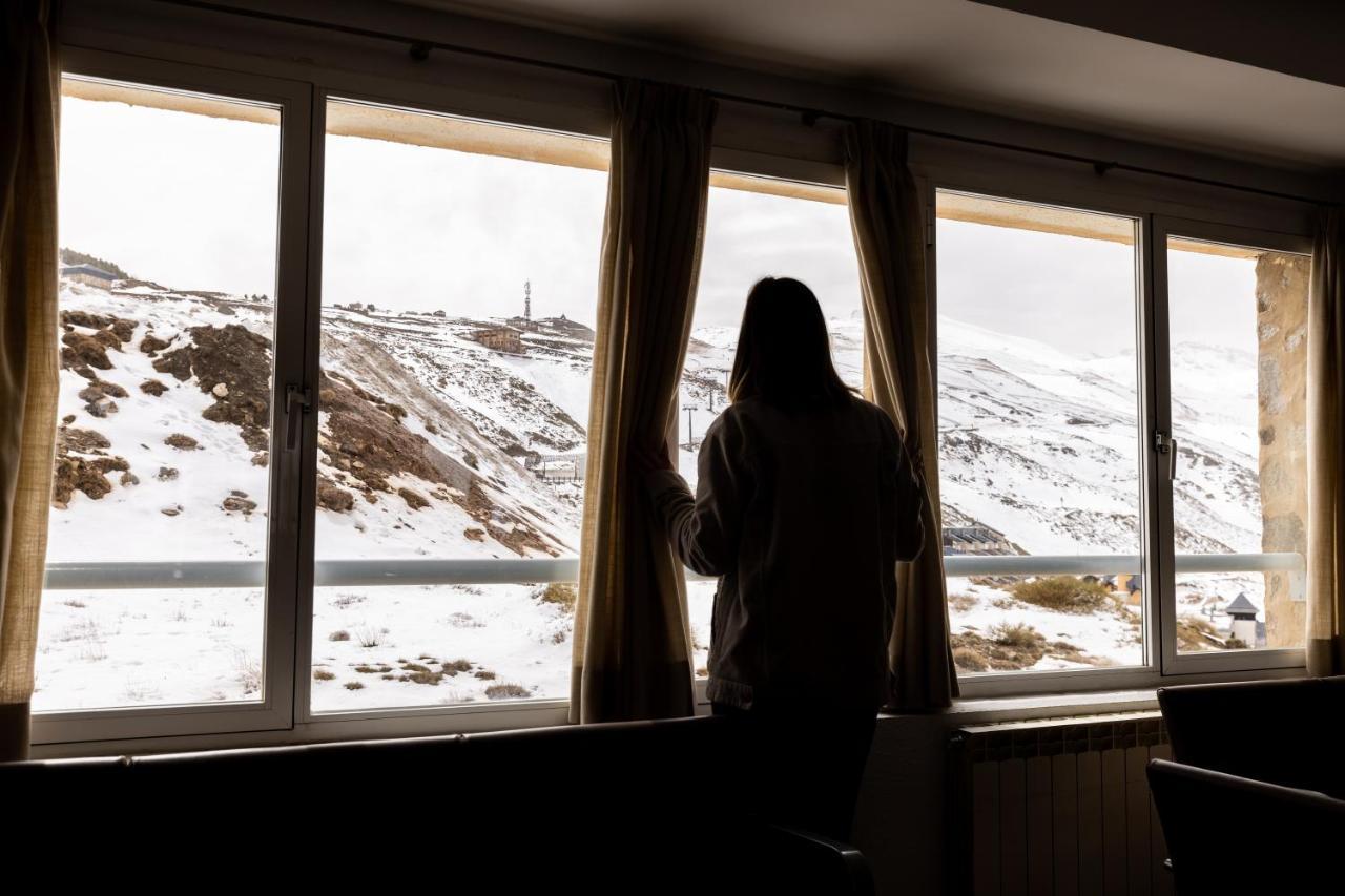 Albergue Inturjoven Sierra Nevada Exteriör bild