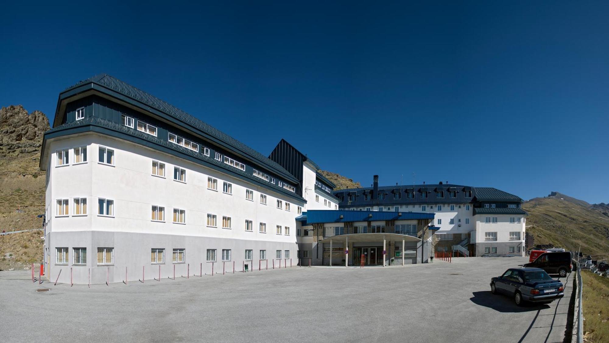 Albergue Inturjoven Sierra Nevada Exteriör bild