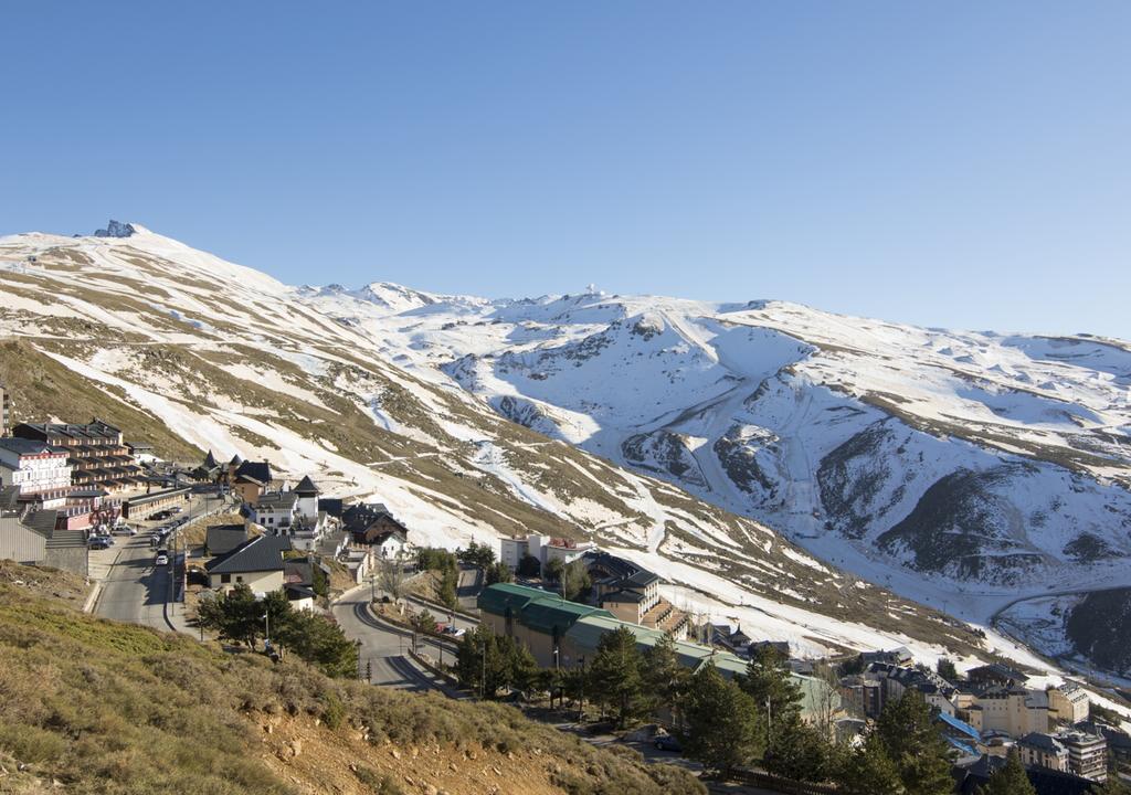 Albergue Inturjoven Sierra Nevada Exteriör bild