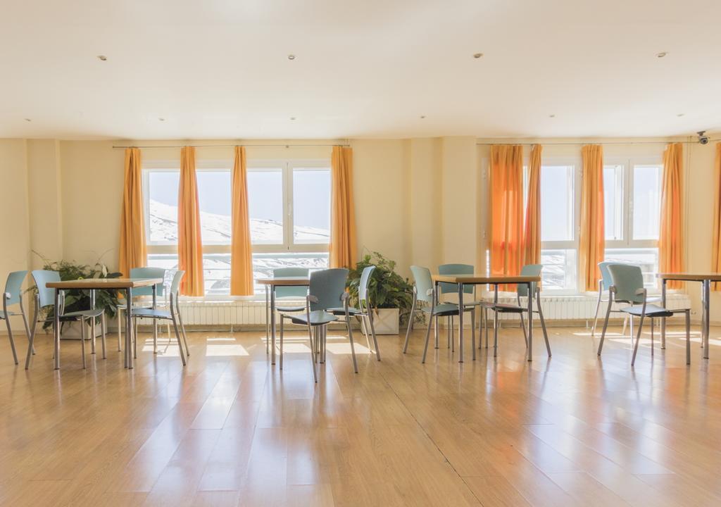 Albergue Inturjoven Sierra Nevada Exteriör bild